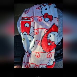 Hellokitty hearts throw brand new